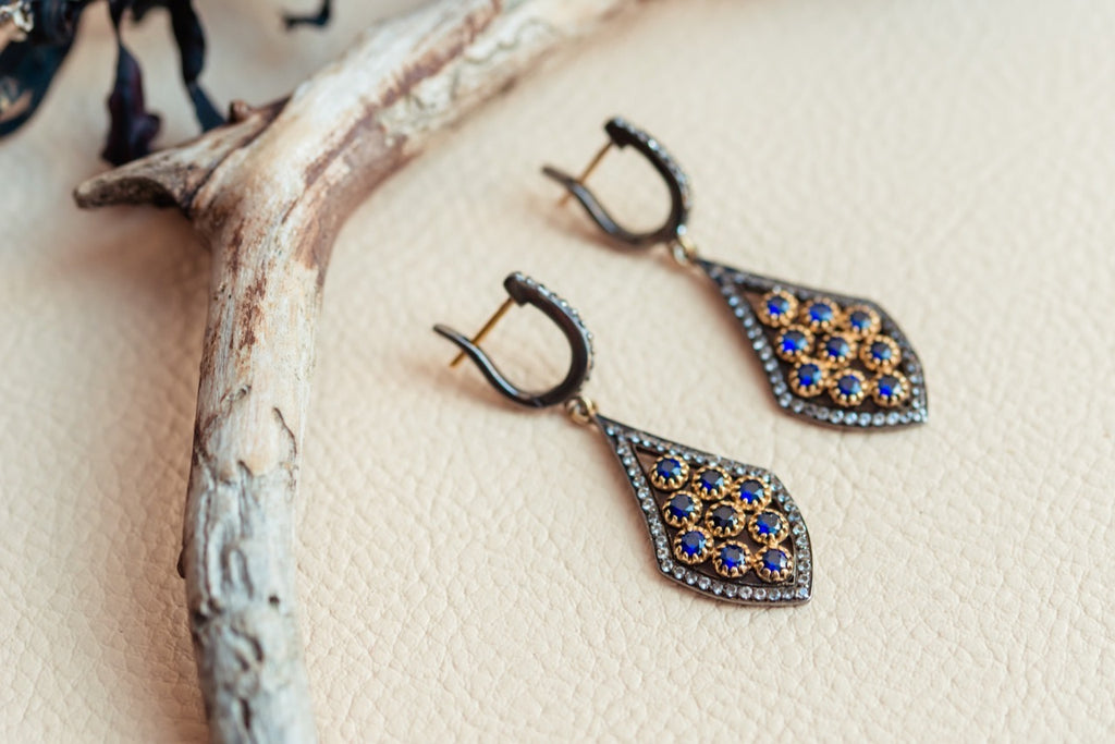 Silver 925 Earrings with Sapphires and white topazes.